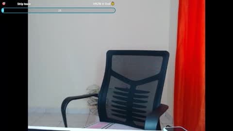 melaningoddess30 online show from February 20, 6:26 am