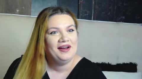 melanniebrown online show from January 12, 7:04 am