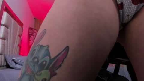 Snapshot of melanny_luv chatting on September 23, 11:33 pm MelanyLuv online show from September 23, 11:33 pm