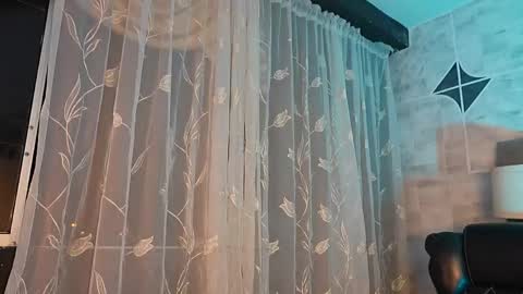 MelanyLuv online show from April 15, 12:25 am