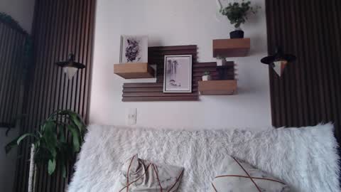 Melany online show from January 9, 2:01 pm