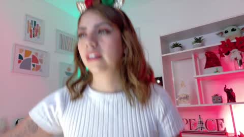 Snapshot of melany_na chatting on December 5, 2:15 am Melany online show from December 5, 2:15 am