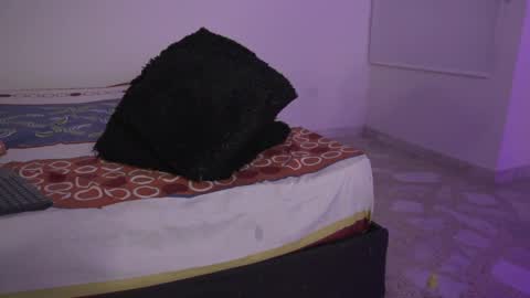 melany online show from February 6, 2:22 am