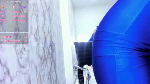 Snapshot of melanyvega_ chatting on February 22, 3:03 pm Melany online show from February 22, 3:03 pm