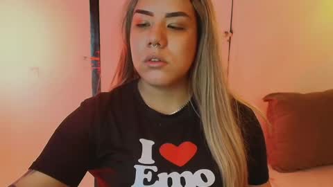 Lissa  online show from May 30, 11:52 am