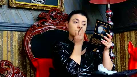Snapshot of melissa_glow chatting on February 16, 7:37 am Melissa online show from February 16, 7:37 am