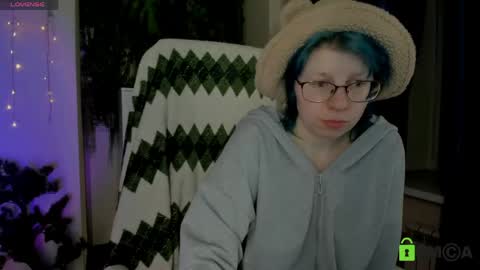 Melissa online show from May 8, 10:26 pm
