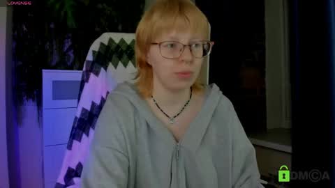 Melissa online show from April 23, 10:33 pm