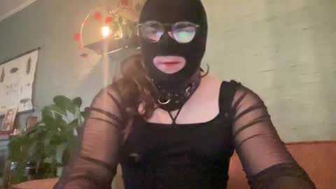 Melissa B Wild online show from December 2, 8:36 am