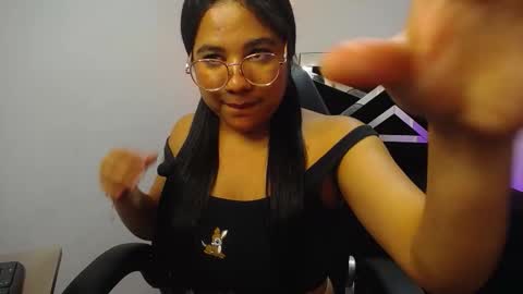 Melissa online show from October 13, 4:53 pm
