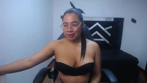 Melissa online show from October 19, 1:05 pm