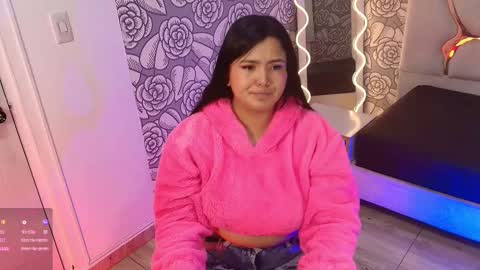 Snapshot of mellani_tay chatting on February 23, 3:02 am Mellani  online show from February 23, 3:02 am