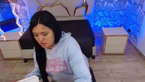 Snapshot of mellani_tay chatting on February 26, 3:14 am Mellani  online show from February 26, 3:14 am