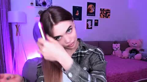 Tessa online show from March 9, 7:37 pm