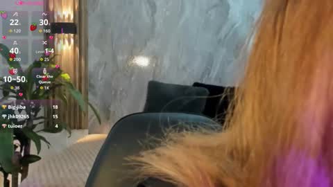 melodylanee online show from December 20, 11:39 am