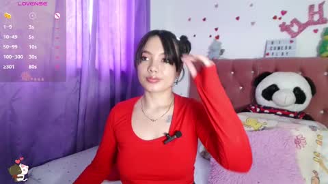 Snapshot of mena_hicks chatting on February 19, 8:20 pm Heart online show from February 19, 8:20 pm