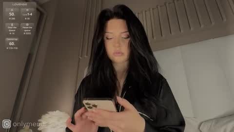 Snapshot of menndi chatting on October 7, 8:32 am menndi online show from October 7, 8:32 am