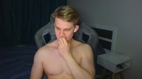 Mickey online show from February 25, 8:45 pm