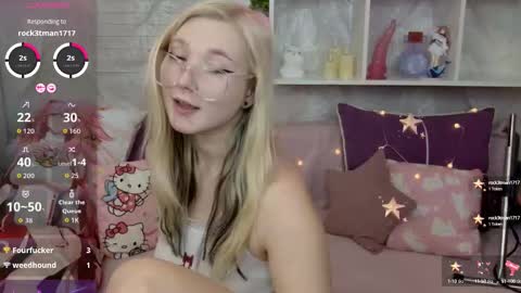 Snapshot of meowkakitty chatting on October 7, 3:02 am MeowkaKitty online show from October 7, 3:02 am