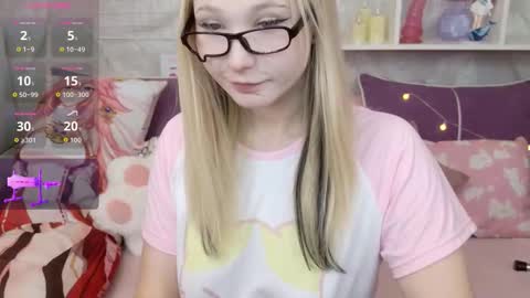 Snapshot of meowkakitty chatting on October 18, 1:43 am MeowkaKitty online show from October 18, 1:43 am