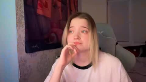 meowme online show from December 31, 10:45 pm