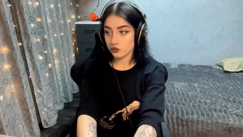 Luly online show from November 30, 9:22 pm