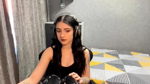 Luly online show from November 19, 11:25 pm