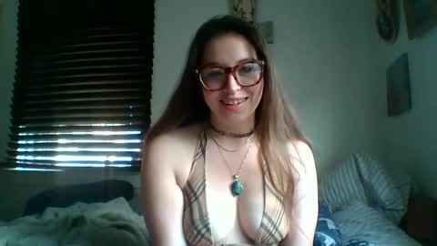 Snapshot of meowmixplzdeliver666 chatting on September 27, 12:41 am meowmix138 online show from September 27, 12:41 am