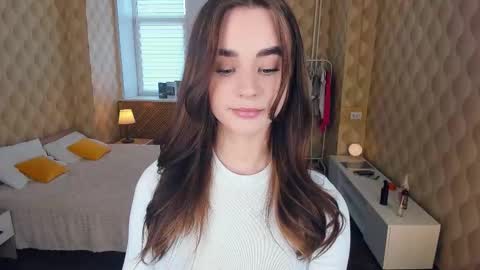 Julie online show from October 14, 10:29 am