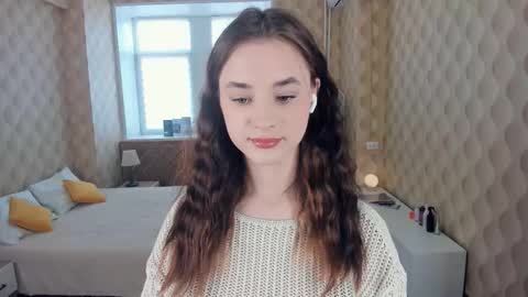 Julie online show from October 4, 9:29 am