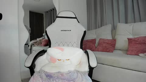   online show from January 21, 8:00 pm