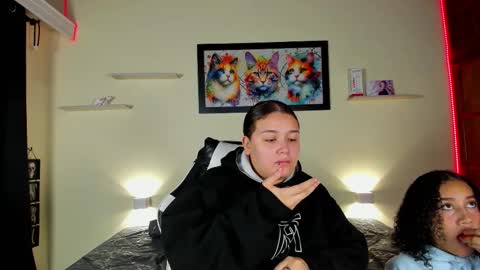 CRISTI AND MEREDIT online show from February 19, 3:27 am