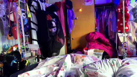 gurlnips online show from February 3, 12:47 am