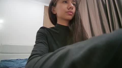 meriannabell online show from January 8, 1:44 am