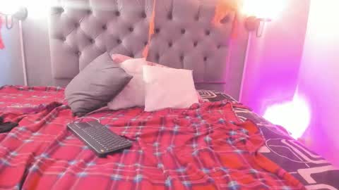 meridalane online show from October 11, 7:06 pm