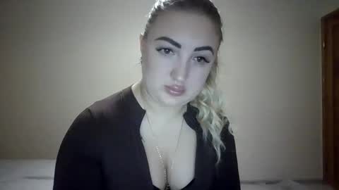 MeriWoulders online show from April 25, 8:06 pm