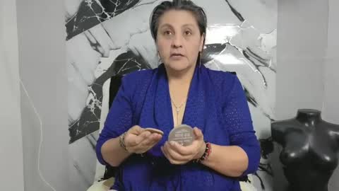 Snapshot of merlyna_goldens chatting on September 27, 1:03 am My next birthday is December 11th. online show from September 27, 1:03 am