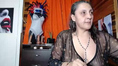 Snapshot of merlyna_goldens chatting on February 6, 3:06 am My next birthday is December 11th. online show from February 6, 3:06 am