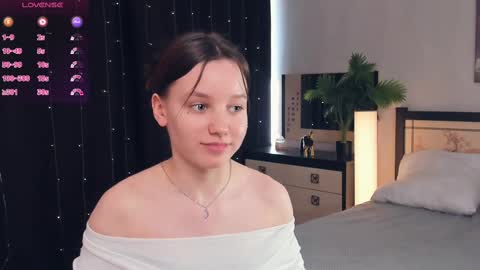 Snapshot of meryldell chatting on March 9, 11:03 am Lollita online show from March 9, 11:03 am