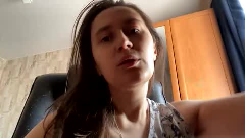 Jessica online show from April 2, 7:05 am