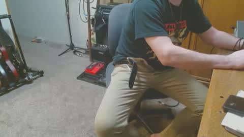 metalsharkk online show from February 6, 10:32 pm