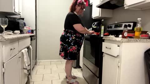 Mommy Jaxx online show from December 7, 11:40 pm