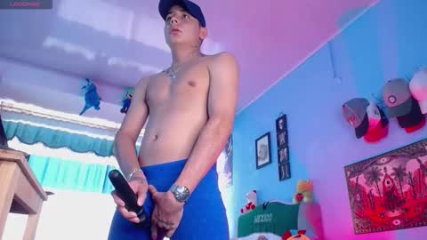 Snapshot of mexican_cum chatting on October 17, 8:57 pm Jhon online show from October 17, 8:57 pm