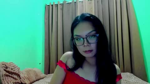 mhiafebbi online show from May 19, 11:28 am