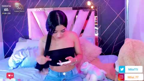 Mia online show from December 4, 1:49 am