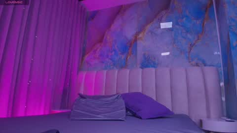 Emi online show from March 2, 7:20 pm