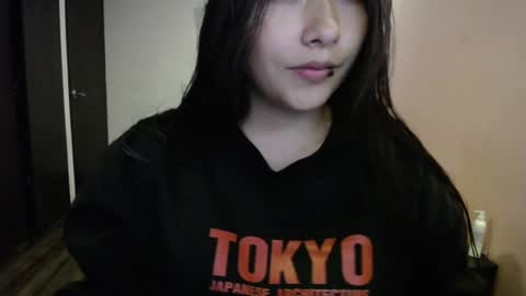 Snapshot of mia_112022 chatting on February 26, 10:04 pm Mia zoe online show from February 26, 10:04 pm