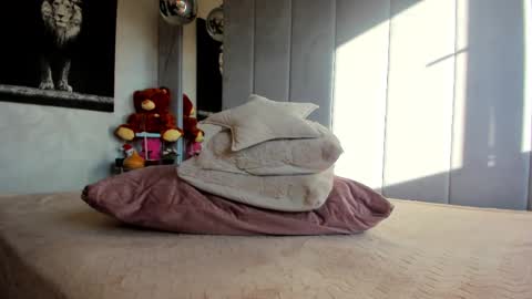 Snapshot of mia__milan chatting on March 5, 6:23 am Mia Milan online show from March 5, 6:23 am