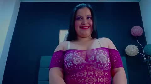 C A L L  M E  M I A  online show from November 4, 5:42 am