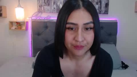 M I A  A Y R A online show from October 14, 5:16 pm